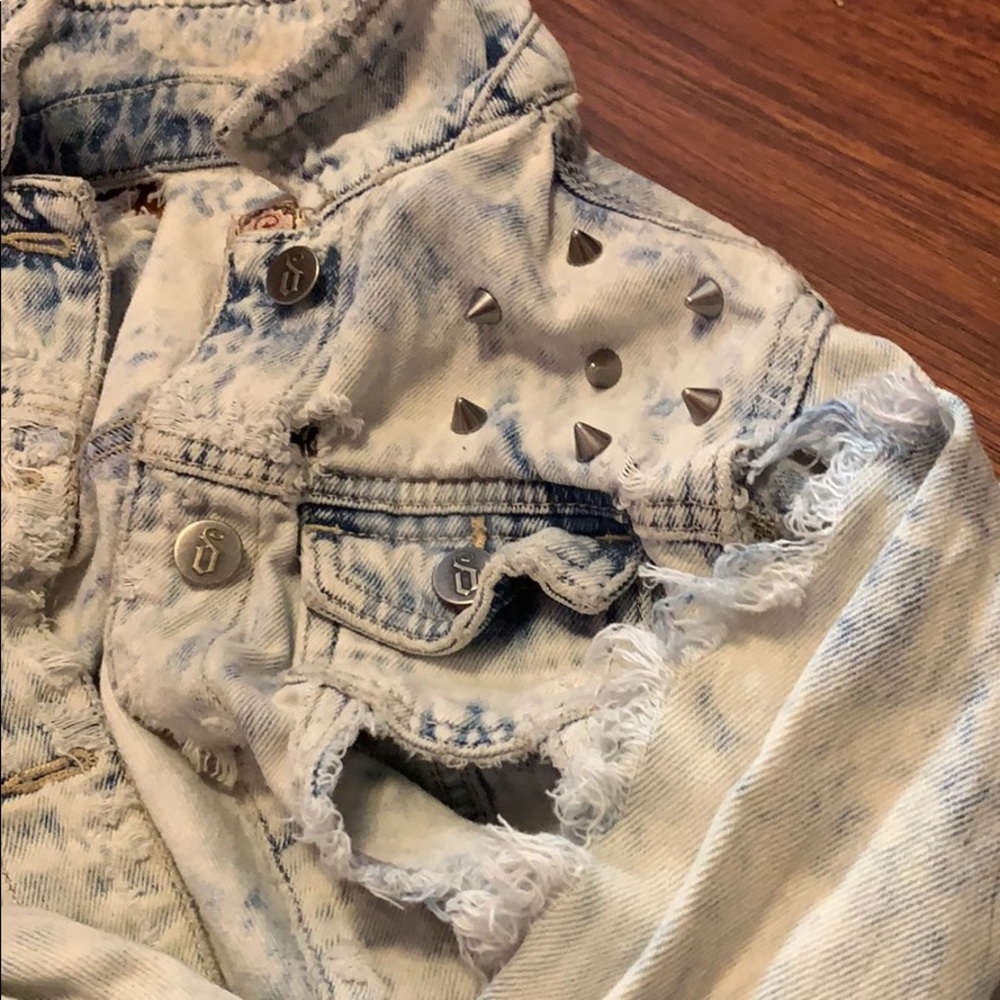 Jean jacket - Picture 4 of 4